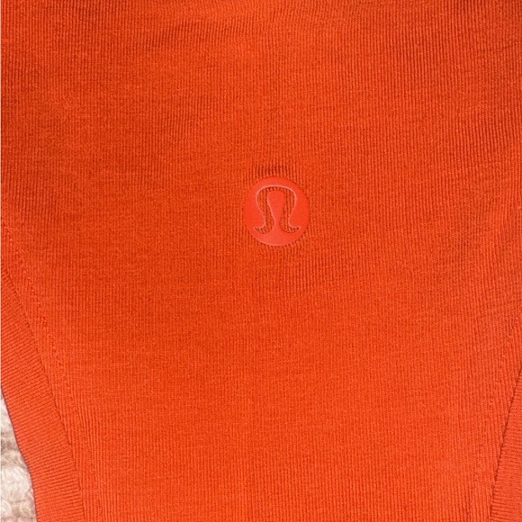 Lululemon Love Tank Top Size 6/8 (M) in Autumn Red EUC - Picture 4 of 5